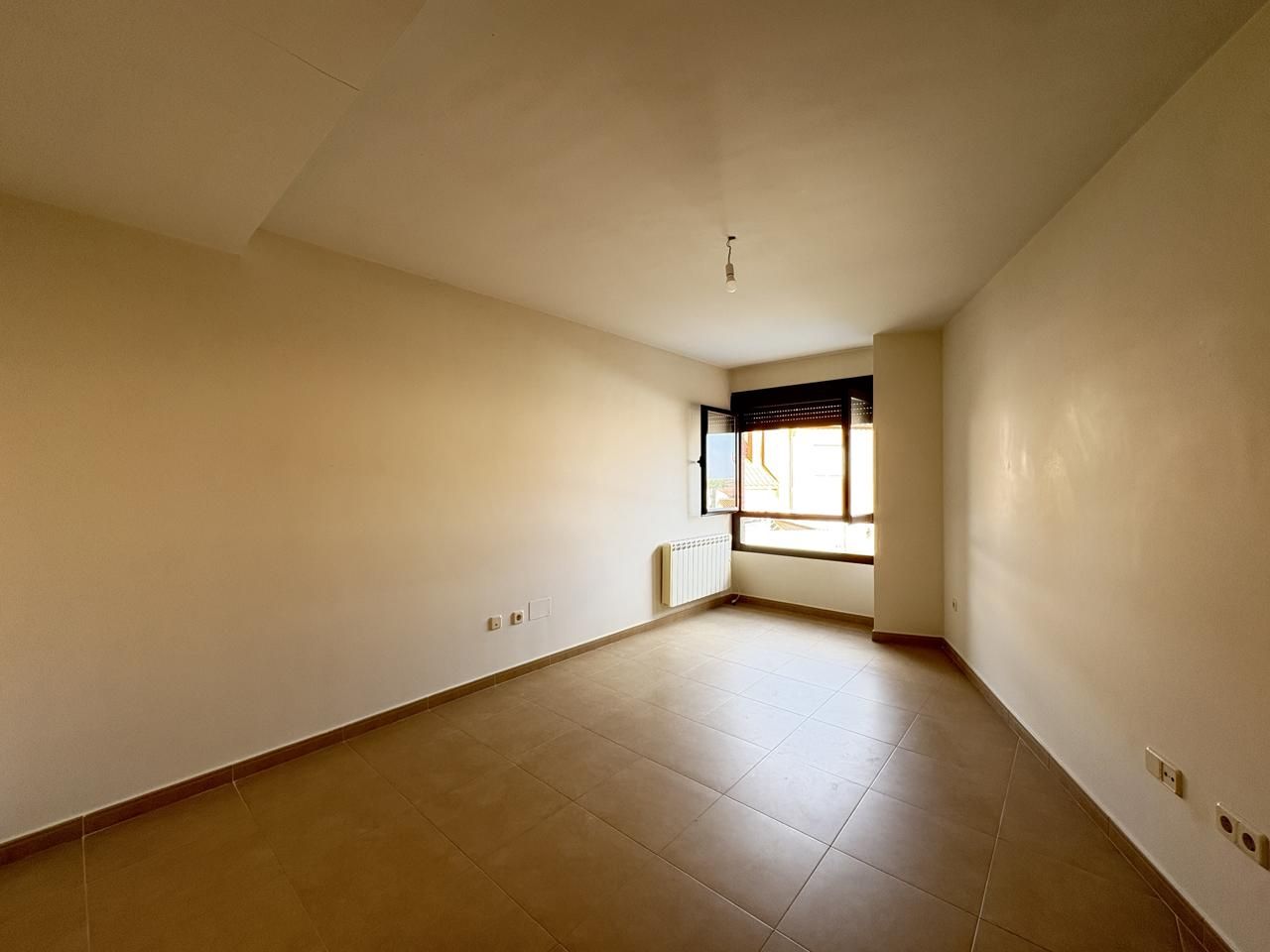 Bedroom of Flat to rent in Camarena  with Heating