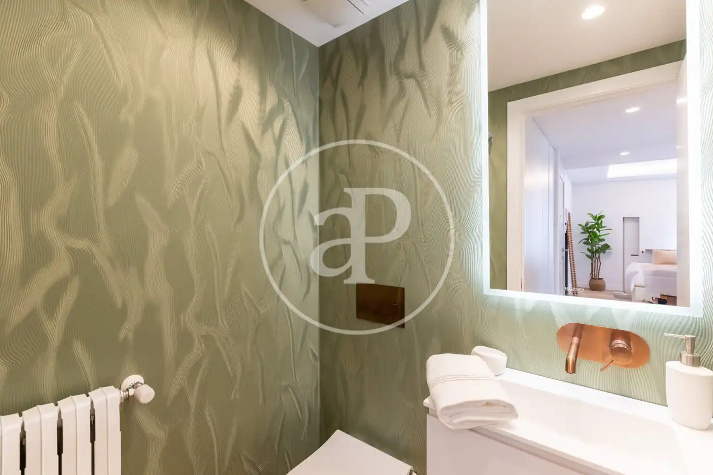 Bathroom of Duplexes for sale in Madrid  with Air Conditioner, Heating and Terrace