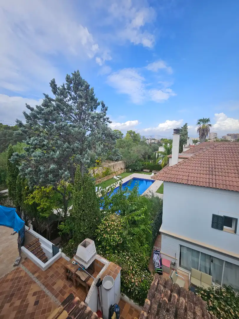 Casa aparellada amb terrassa en venda a Carrer del Pensament, imagen 8