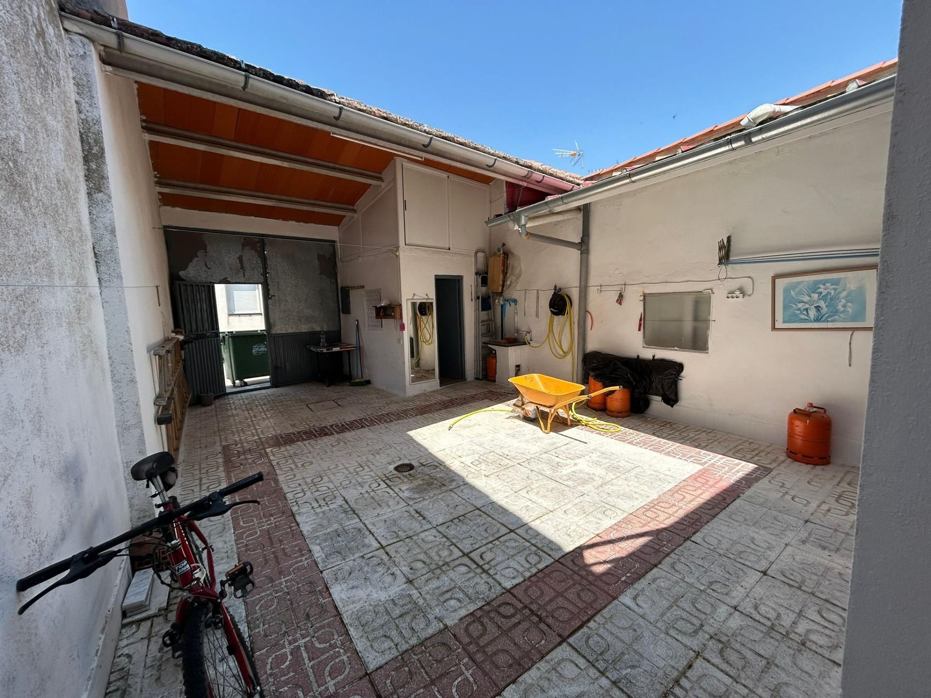 Vista exterior de Casa o xalet en venda en Gomecello amb Balcó