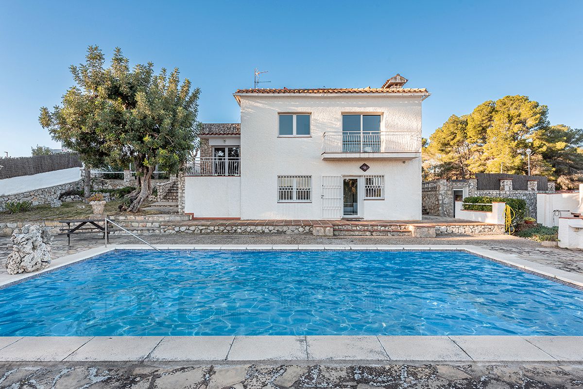 Swimming pool of Houses for sale in Sant Pere de Ribes  with Heating, Terrace and Swimming Pool