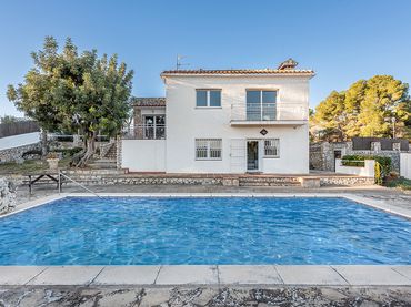 Villa con balcone in vendita a Carrer de la Garnatxa