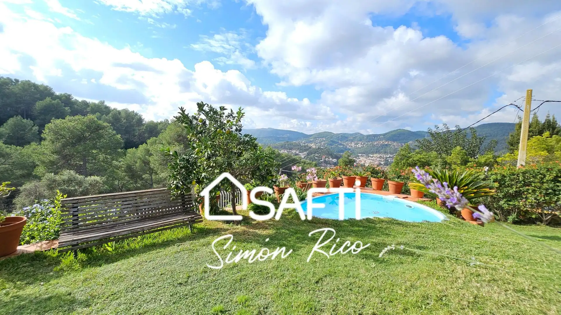 Jardí de Casa o xalet en venda en Cervelló