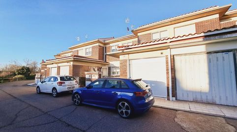 Foto 3 de Casa adosada en venta en San Isidro, Cabezón de Pisuerga, Valladolid