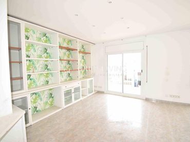 Flat with balcony for sale in Centre