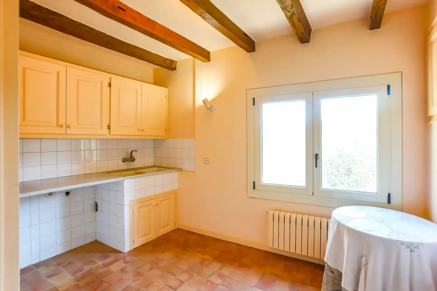 Cocina de Finca rústica en venta en Olot con Calefacción, Jardín privado y Terraza