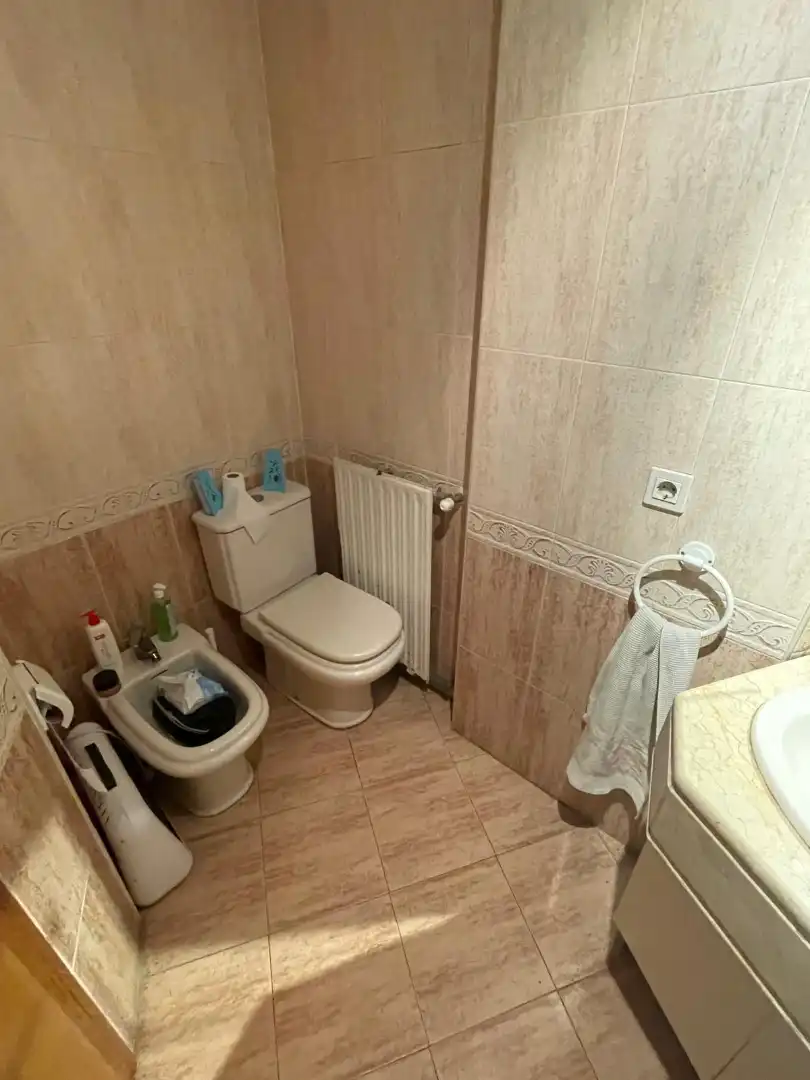 Baño de Piso en venta en Valencia con Aire acondicionado, Calefacción y Amueblado