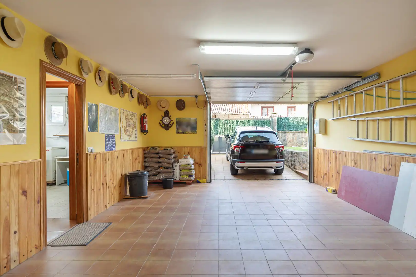 Houses for sale in Oviedo   with Heating, Private garden and Parquet flooring