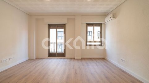 Foto 2 de Piso de alquiler en Barrio de Benicalap, Valencia Capital