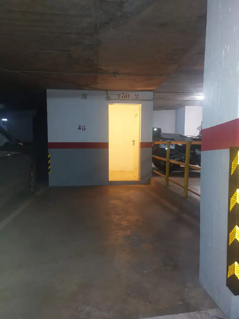 Parking de Garaje en venta en Algeciras con Alarma