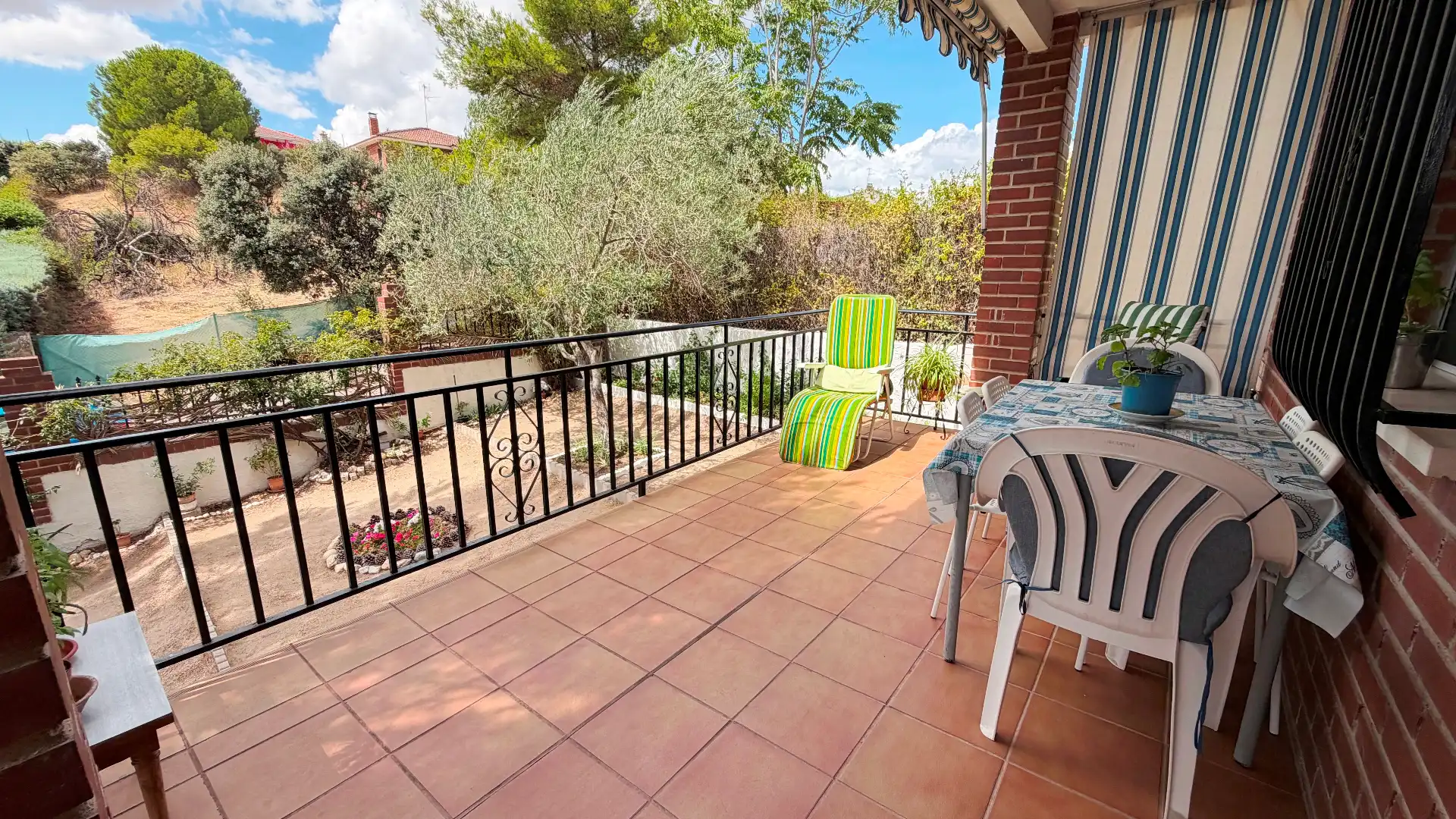 Terraza de Casa o chalet en venta en Santa Cruz del Retamar con Aire acondicionado, Calefacción y Jardín privado