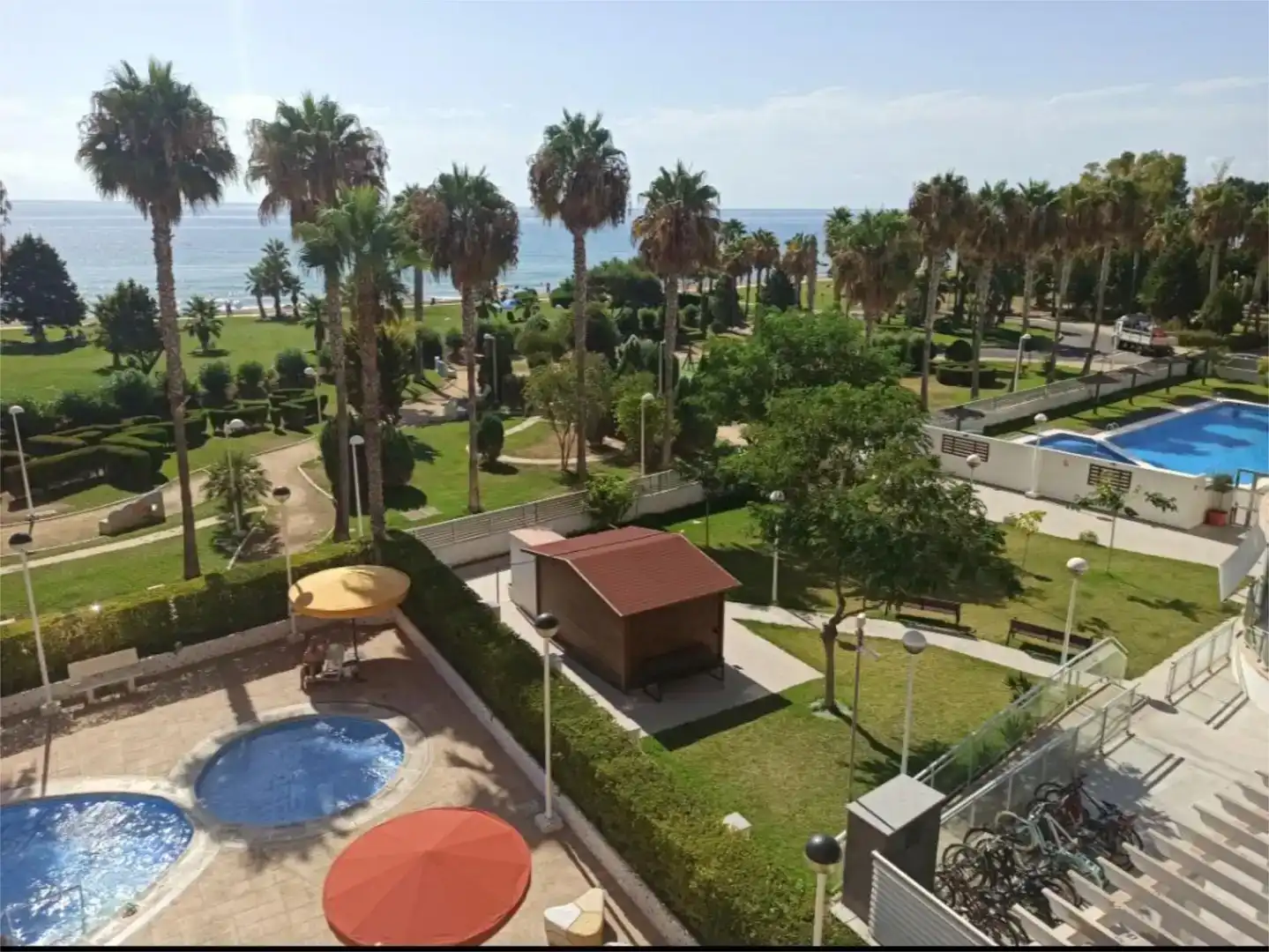 Vista exterior de Pis en venda en Oropesa del Mar / Orpesa amb Aire condicionat i Piscina