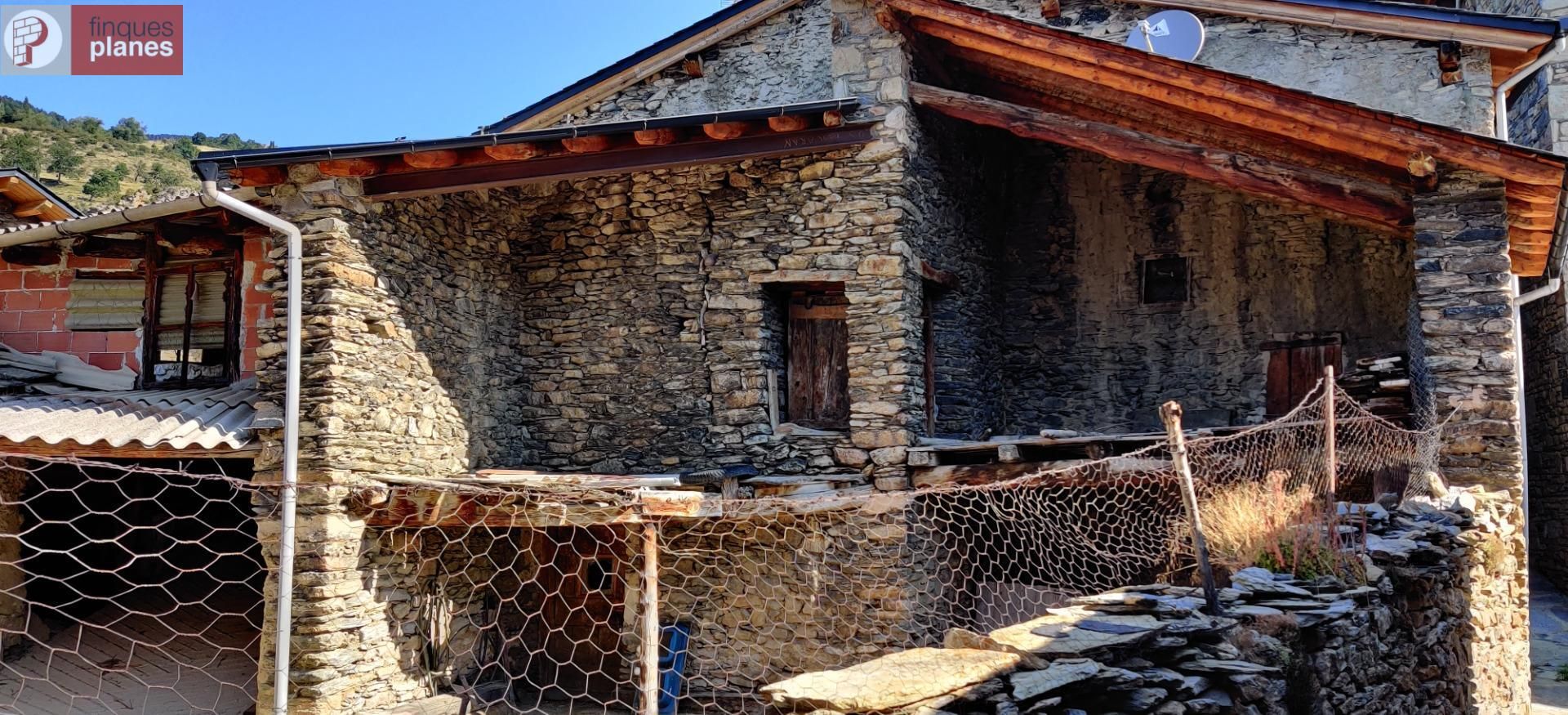 Vista exterior de Casa o xalet en venda en Les Valls de Valira amb Jardí privat