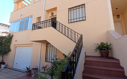 Exterior view of Single-family semi-detached for sale in Mancha Real  with Air Conditioner, Terrace and Balcony