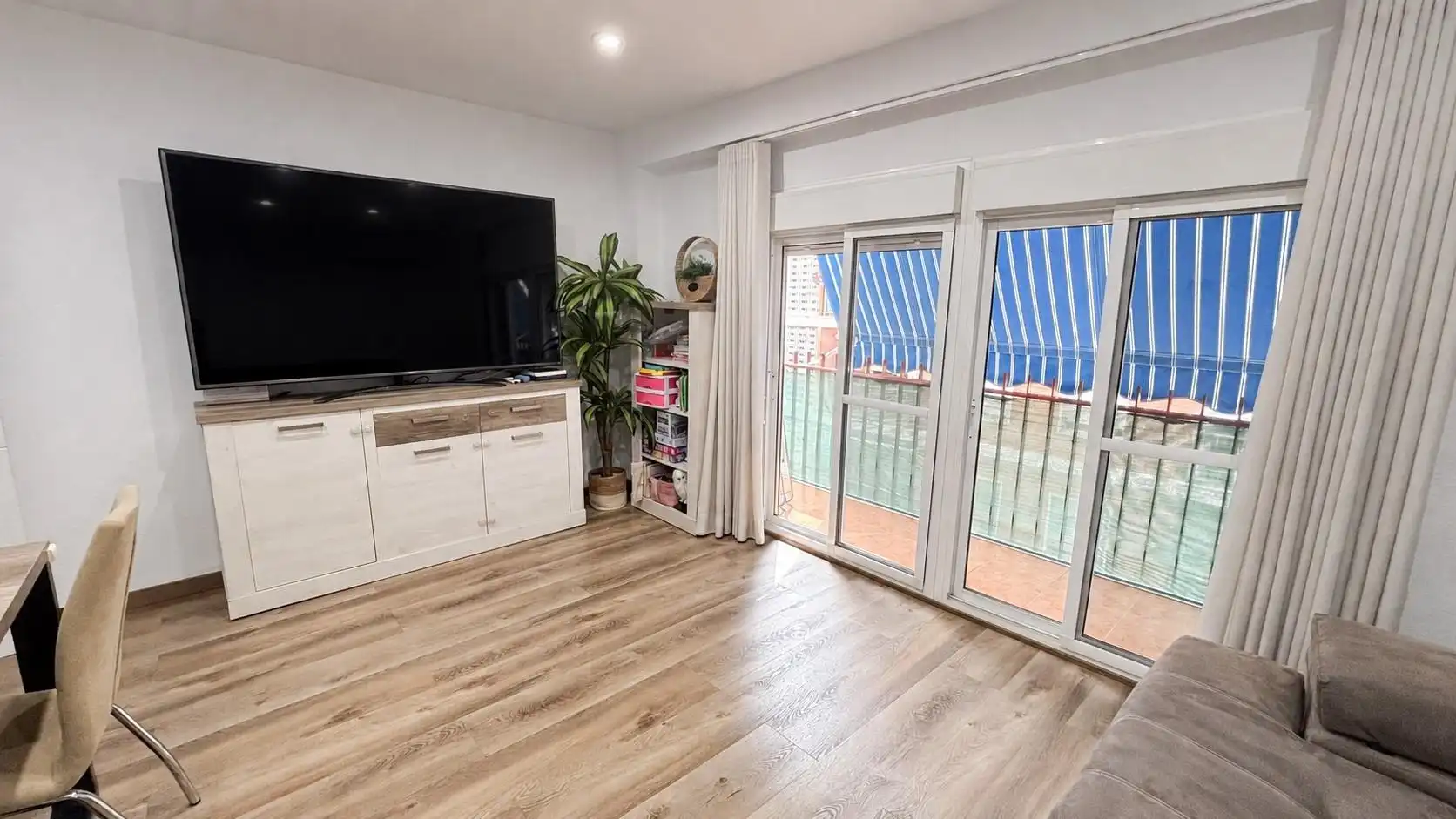 Wohnzimmer von Wohnung zum Verkauf in Mislata mit Klimaanlage, Möbliert und Balkon