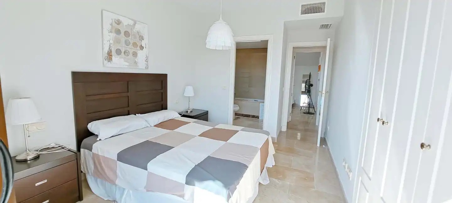 Attic for rent in La Duquesa