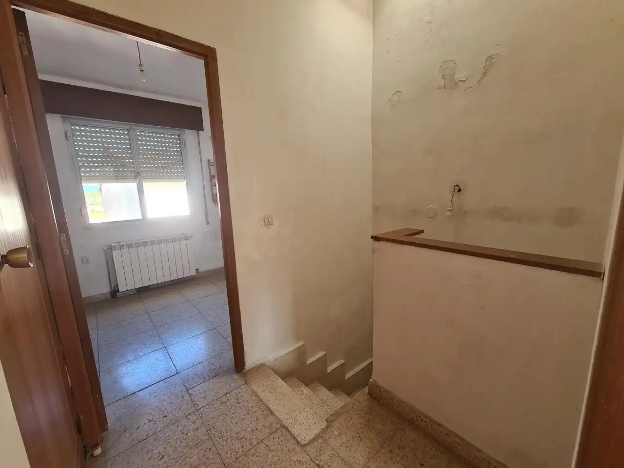 Casa adosada en venta en La Adrada  con Balcón
