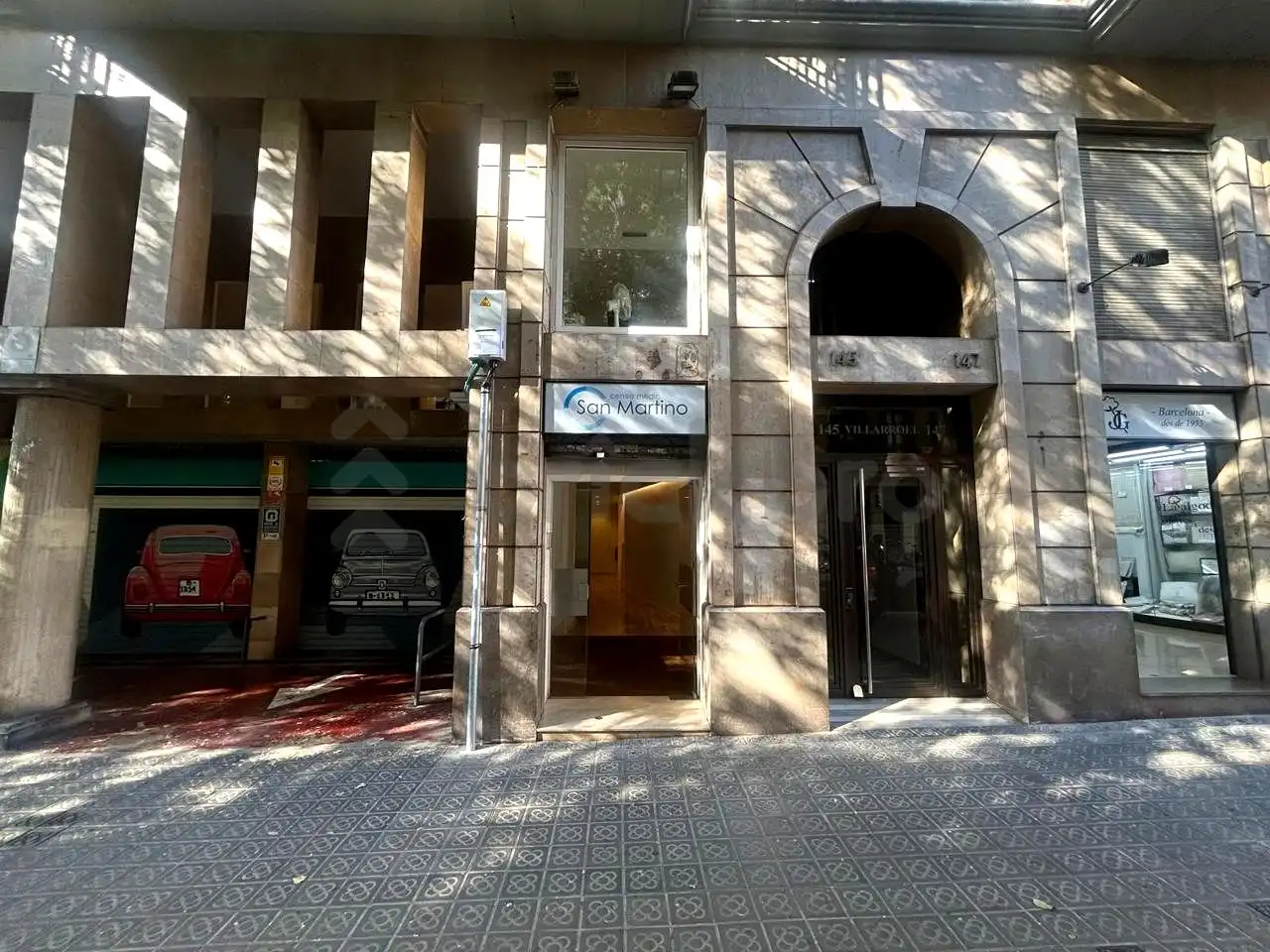 Business premises for sale in calle de Villarroel, imagen 2