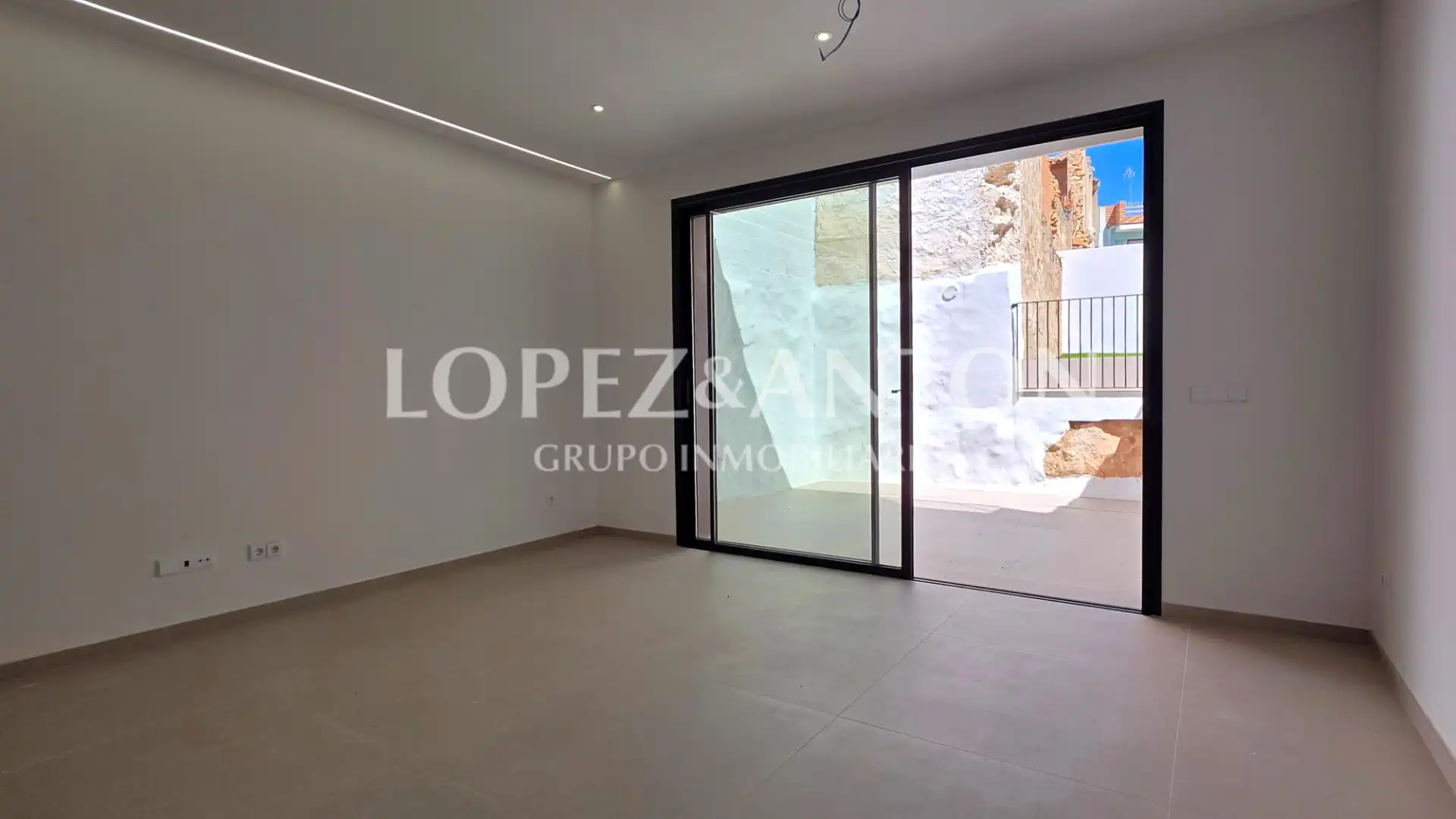 Casa adosada en venta en Benaguasil con Aire acondicionado, Calefacción y Terraza