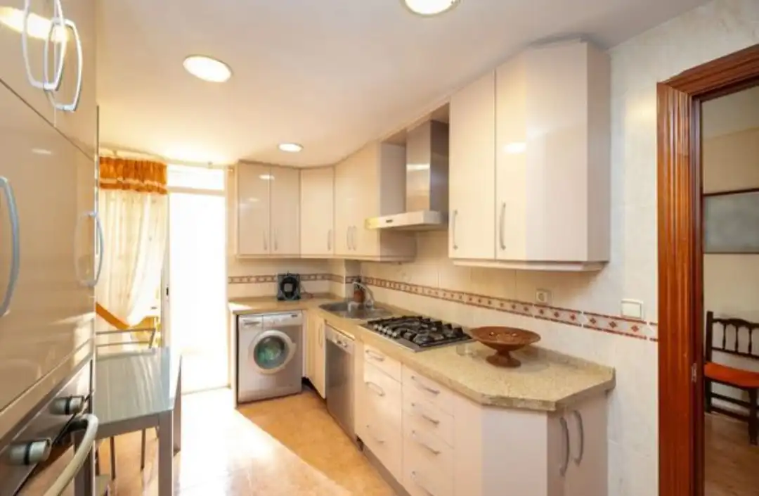Wohnung zur Miete in Avenida de América, 40, Barrio de Zaidín