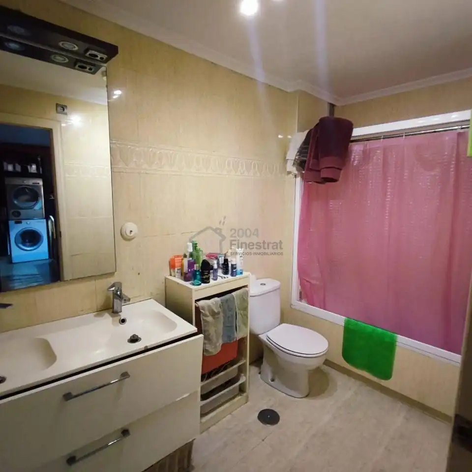 Badezimmer von Wohnungen zum Verkauf in Villajoyosa / La Vila Joiosa mit Klimaanlage, Terrasse und Möbliert
