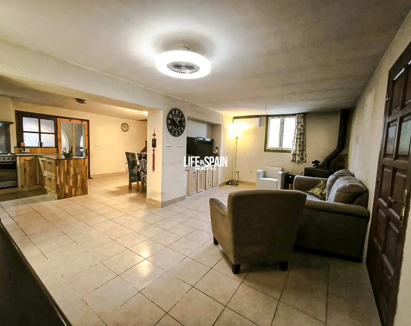 Country house zum Verkauf in Rasquera mit Klimaanlage, Privatgarten und Terrasse