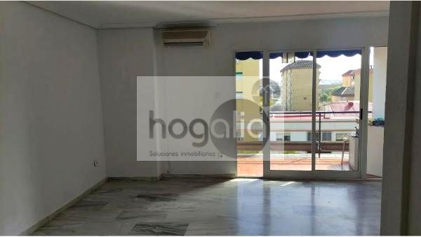 Bedroom of Flat for rent in  Sevilla Capital  with Air Conditioner and Balcony