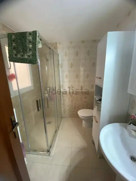 Badezimmer von Wohnung zur Miete in Granada mit Heizung, Möbliert und Ofen