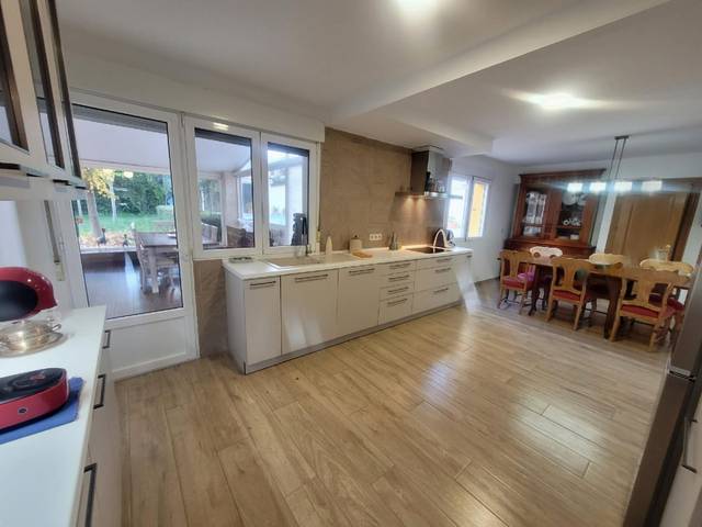 Casa-chalet en Venta en Galindo y Perahuy