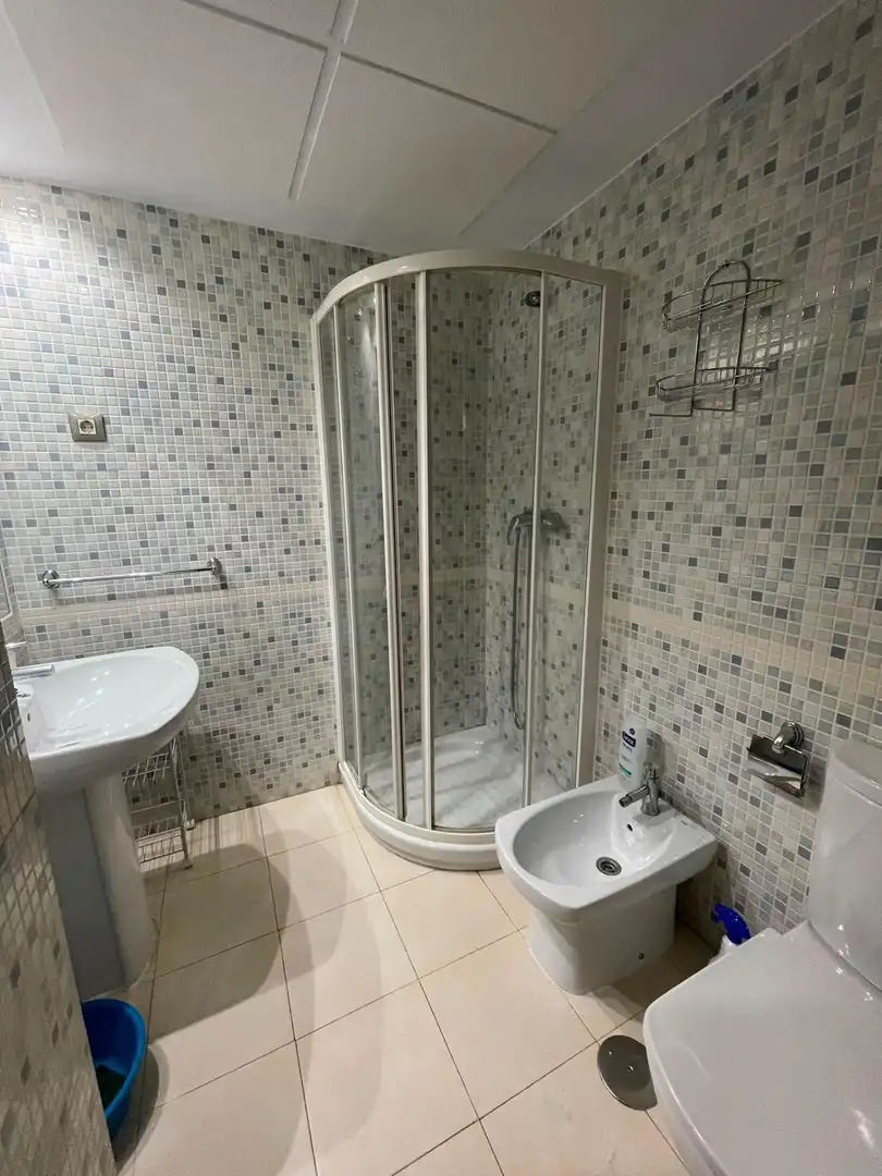 Badezimmer von Wohnungen zur Miete in Alcalá de Henares mit Heizung und Möbliert