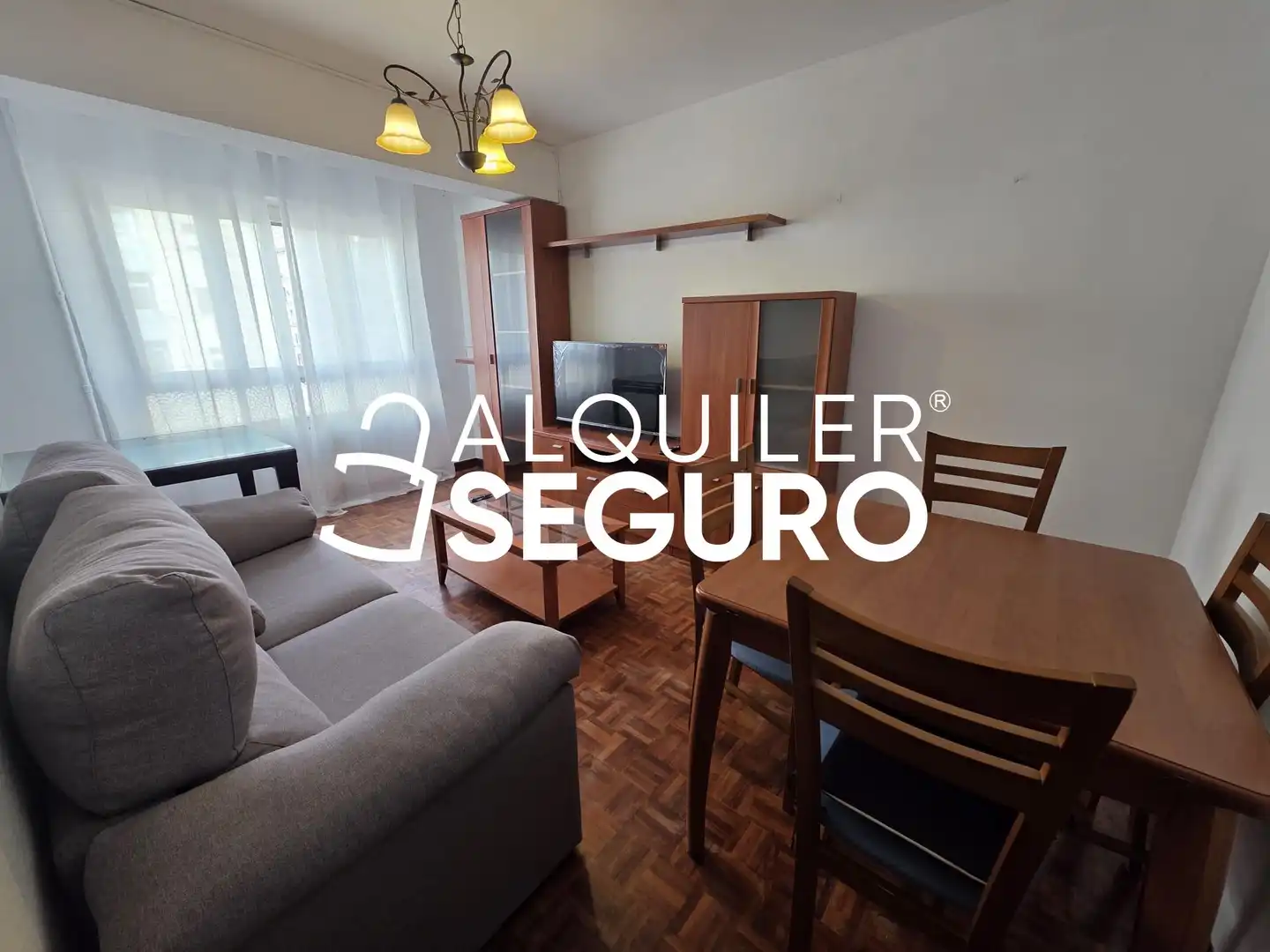 Sala de estar de Piso de alquiler en Burgos con Calefacción, Terraza y Amueblado