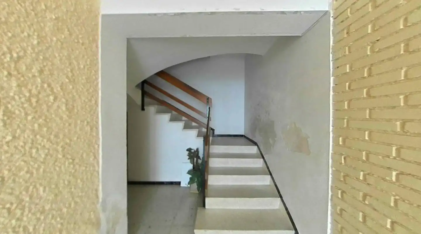Flat for sale in Linares