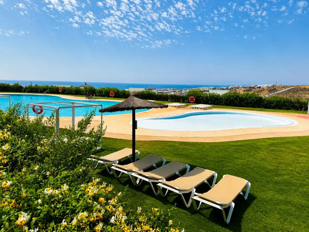 Apartament amb piscina en venda a Estepona Pueblo