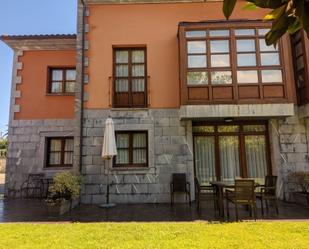 Vista exterior de Apartament de lloguer en Llanes amb Terrassa