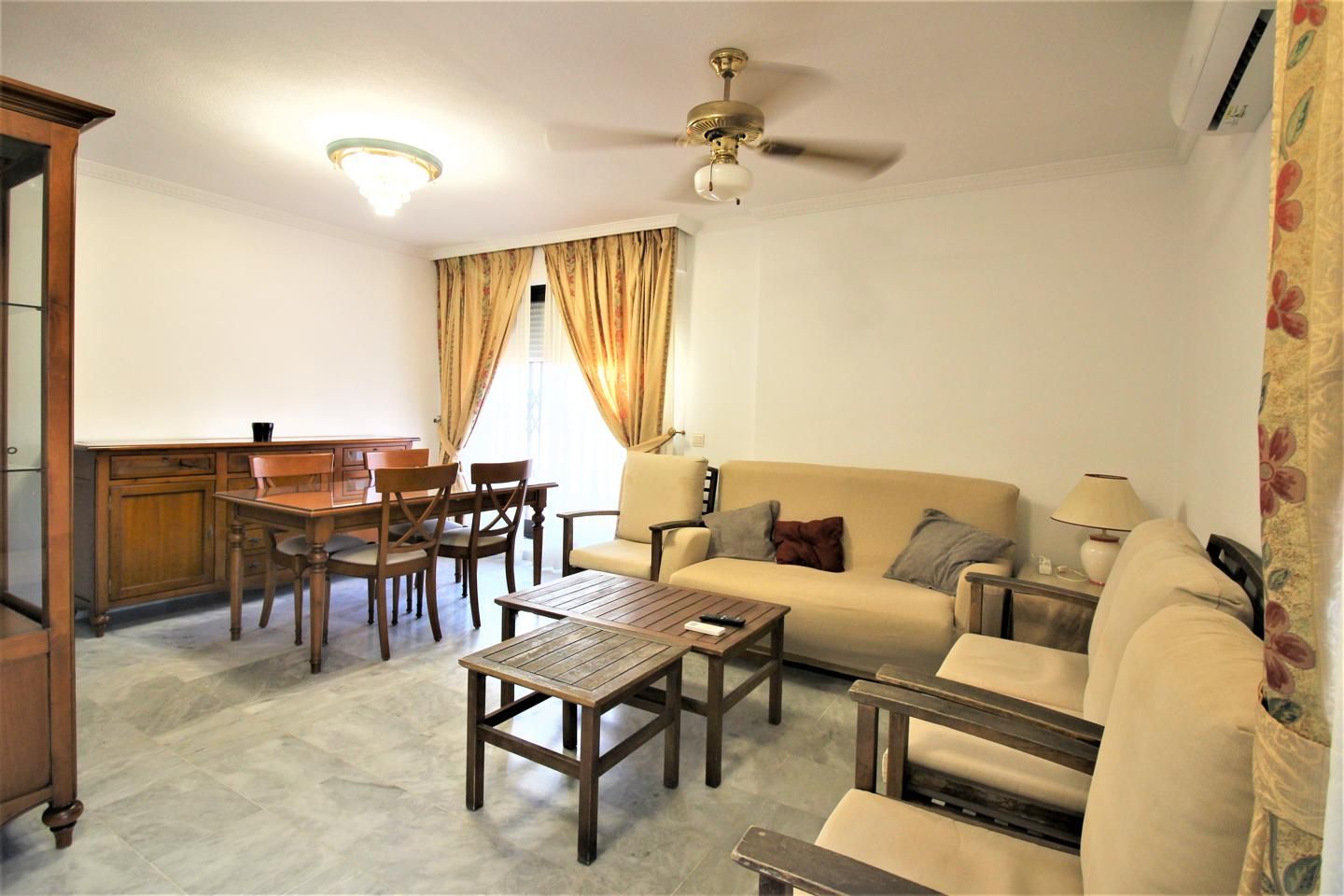 Wohnzimmer von Dachboden miete in  Almería Capital mit Klimaanlage, Terrasse und Möbliert