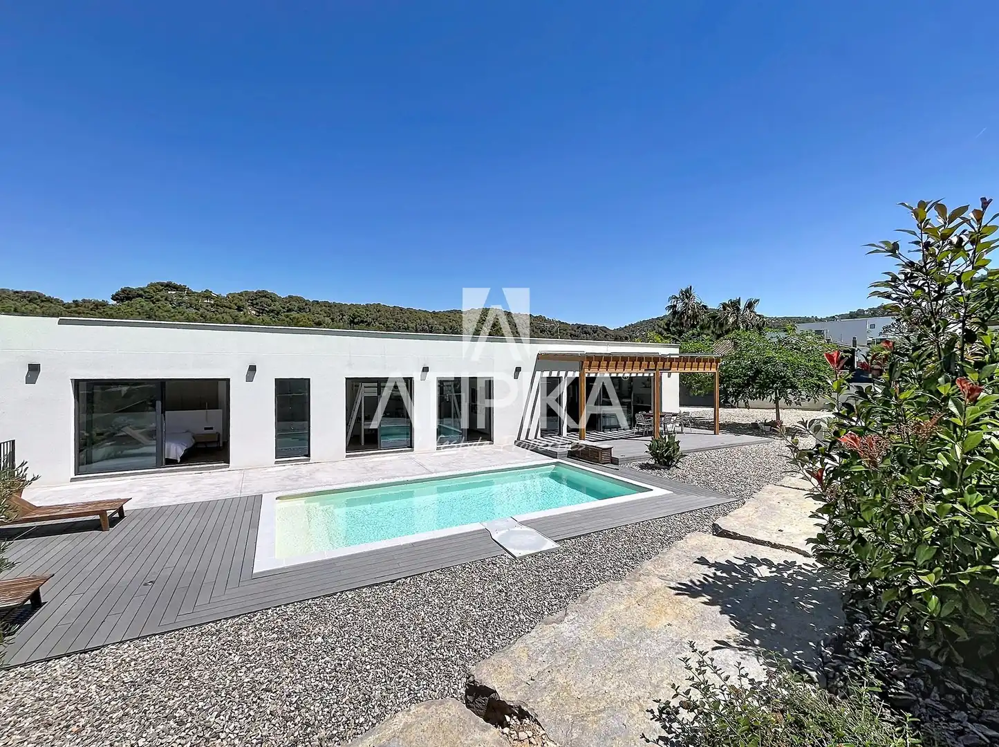 Vista exterior de Casa o xalet en venda en Sant Pere de Ribes amb Aire condicionat, Calefacció i Piscina