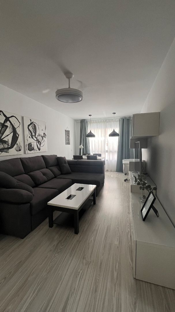 Living room of Flat for sale in Málaga Capital  with Air Conditioner and Furnished