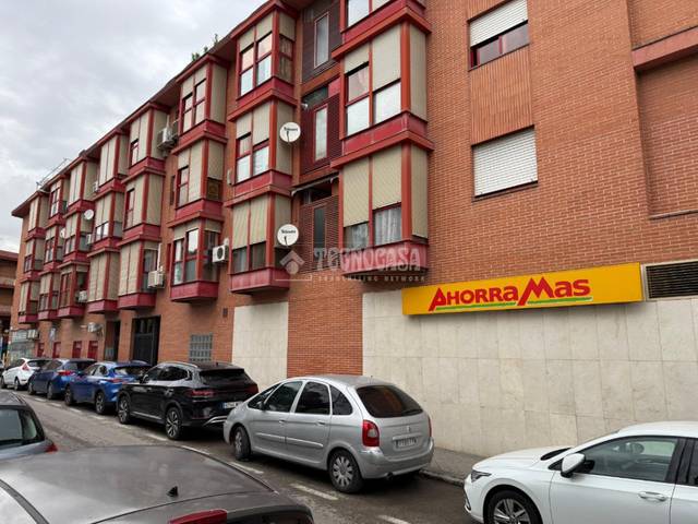 Piso en Venta en Calle ESCANDON en Villaverde Alto