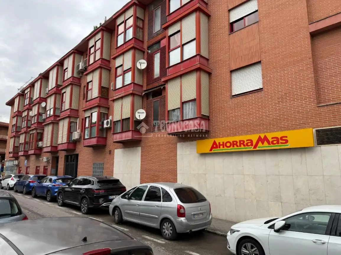 Vista exterior de Pis en venda en Madrid amb Aire condicionat, Calefacció i Balcó