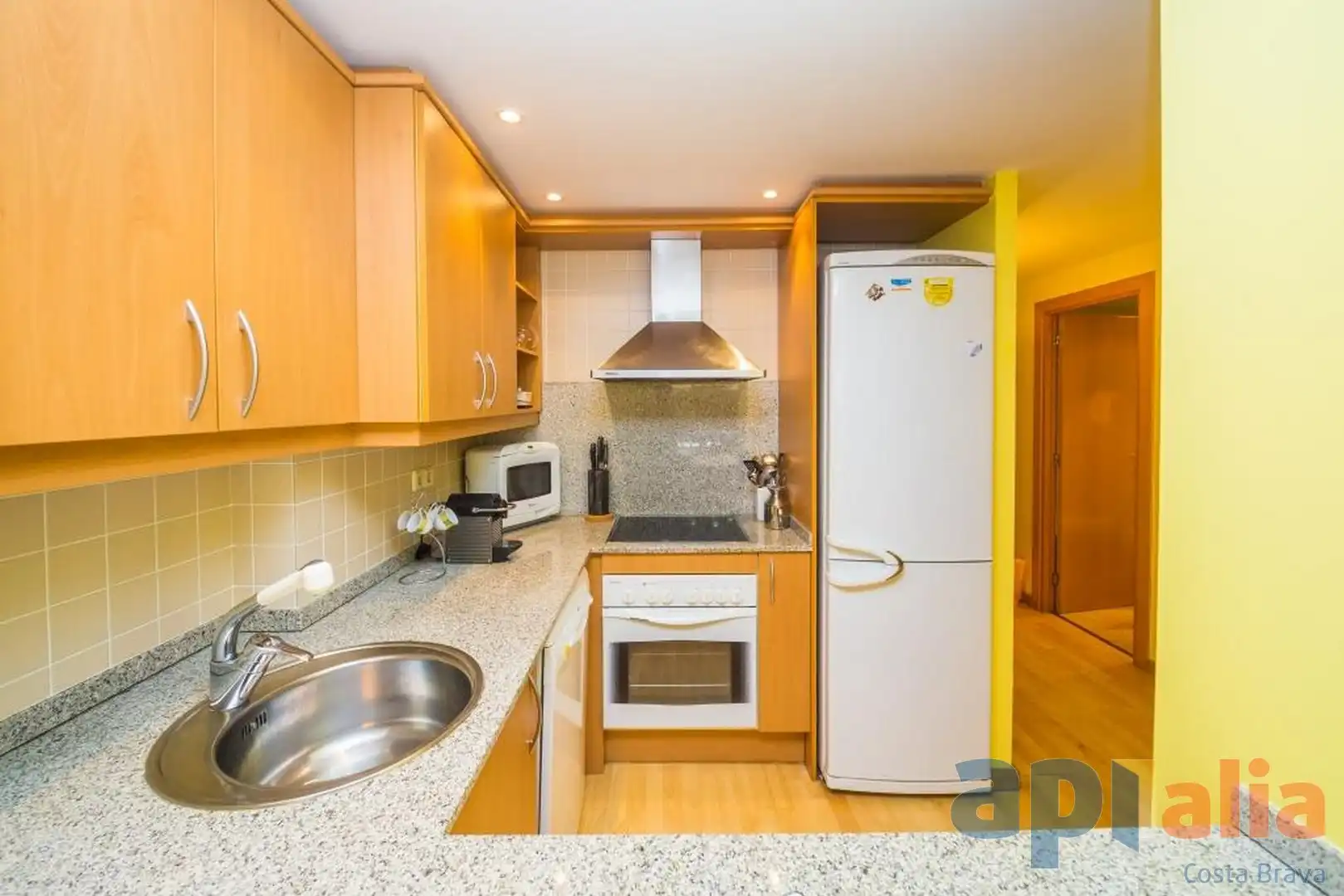 Kitchen of Ground floor for sale in Castell d'Aro, Platja d'Aro i s'Agaró  with Heating, Private garden and Storage room