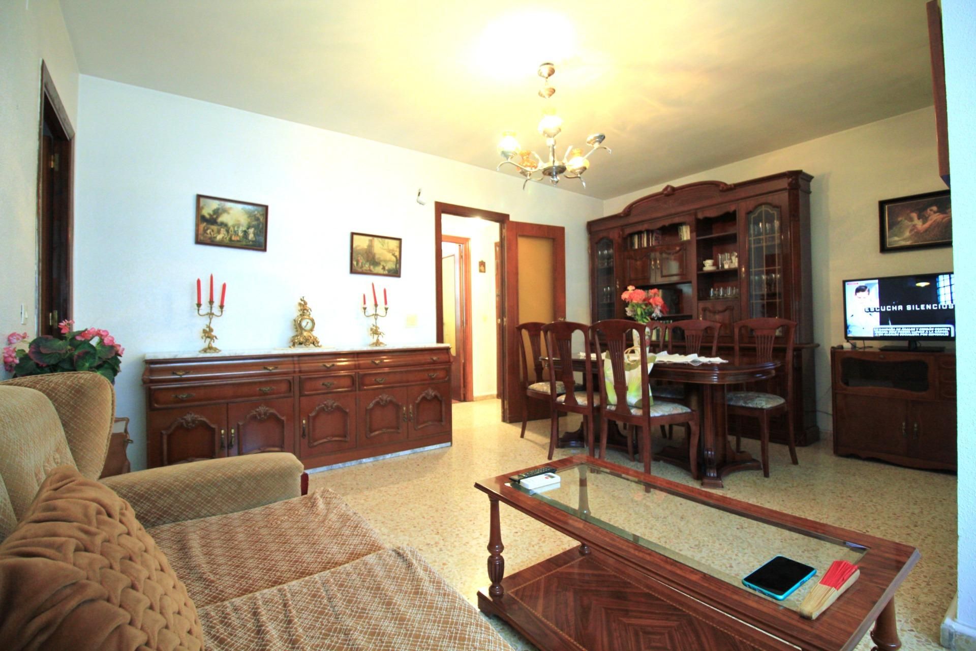 Sala d'estar de Pis en venda en Badajoz Capital amb Aire condicionat i Terrassa