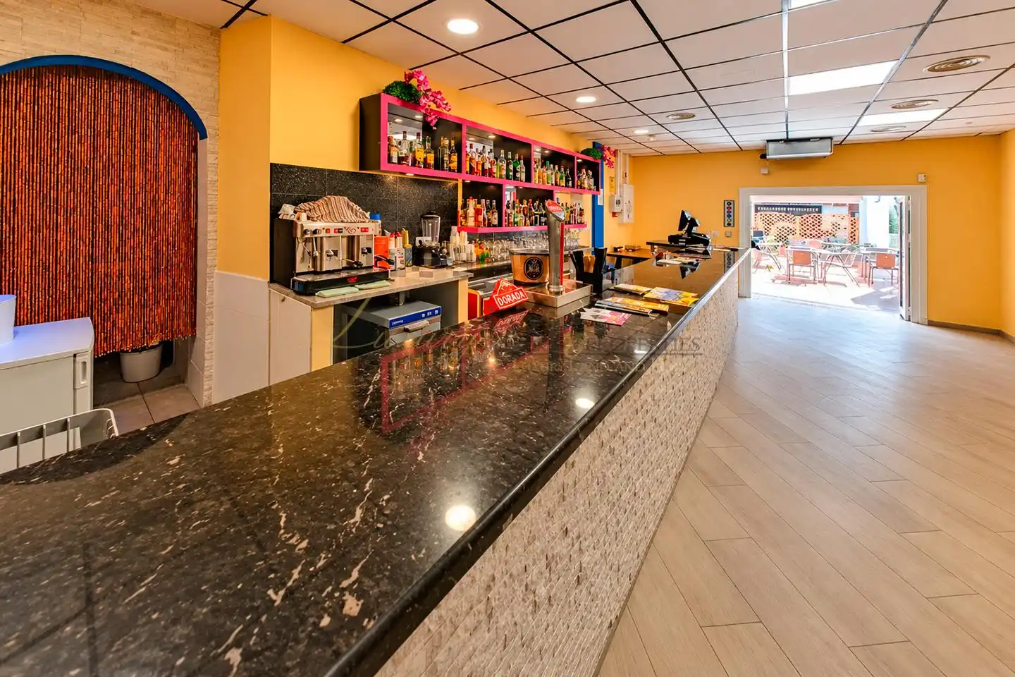 Local comercial en traspaso en Calle Olimpia, imagen 6