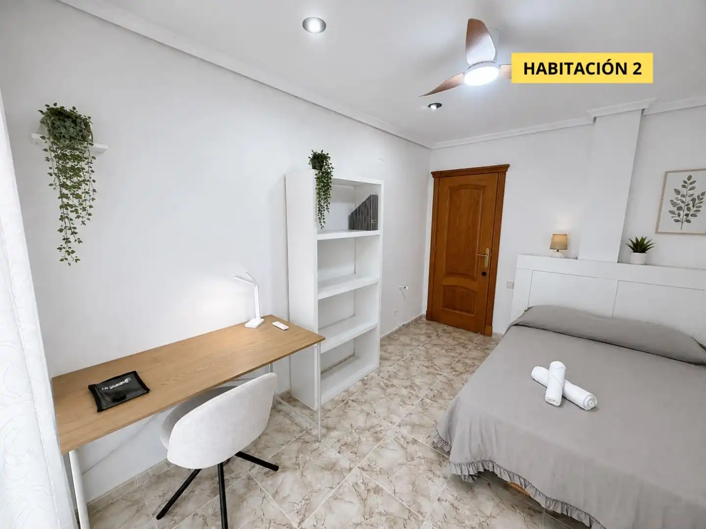Bedroom of Flat for share in Meliana, Valencia