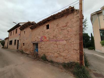 Exterior view of Single-family semi-detached for sale in Saldaña de Burgos  with Heating and Private garden