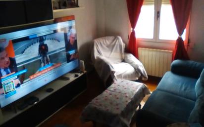 Sala d'estar de Pis en venda en Castrillón amb Calefacció