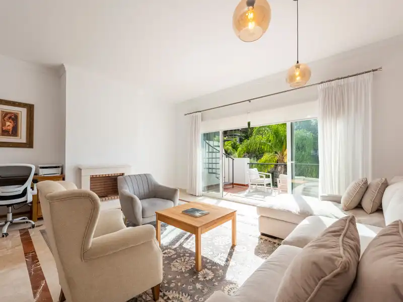 Apartamento con piscina en venta en Benahavís pueblo, imagen 5