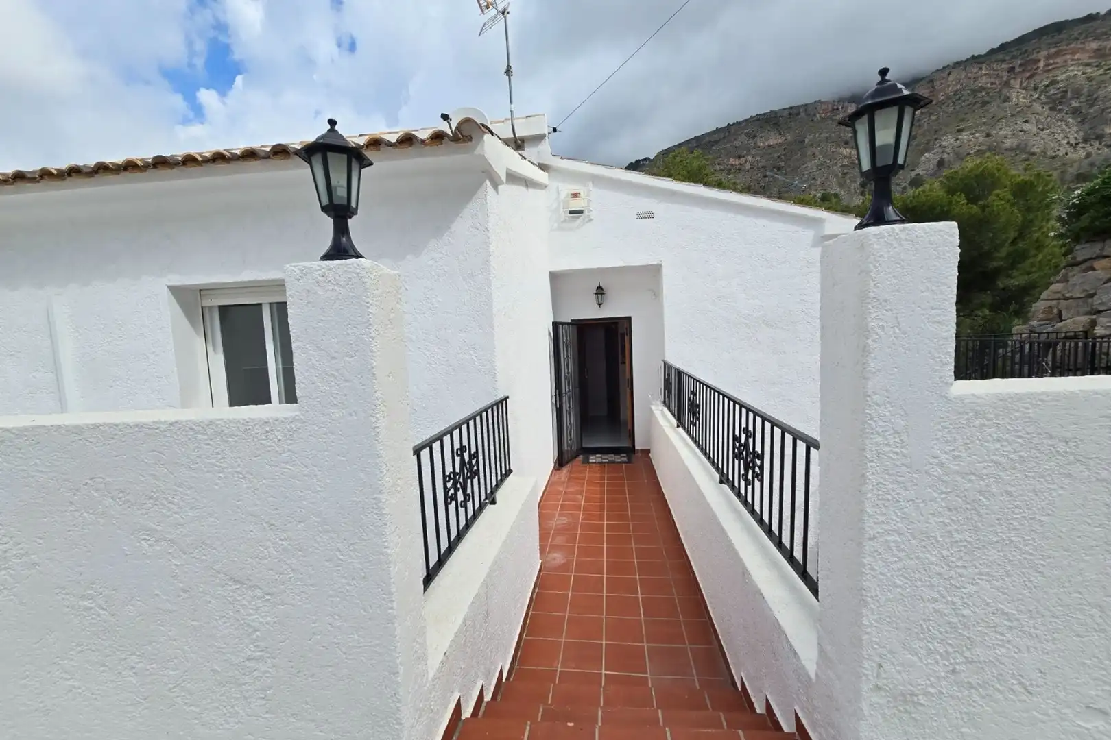 Vista exterior de Casa o chalet en venta en Altea con Aire acondicionado, Calefacción y Terraza