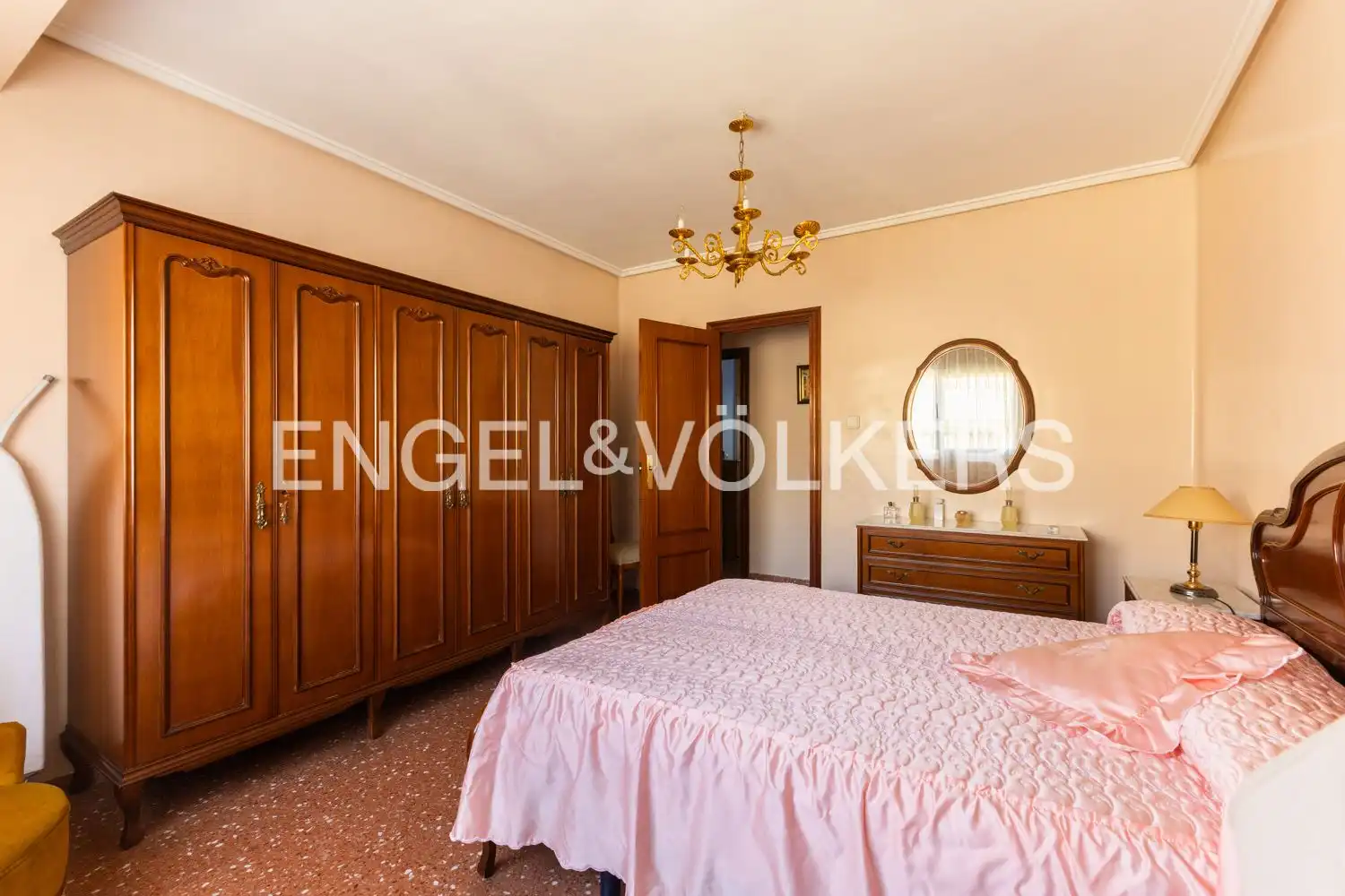 Habitación de Piso en venta en Valencia con Calefacción y Balcón