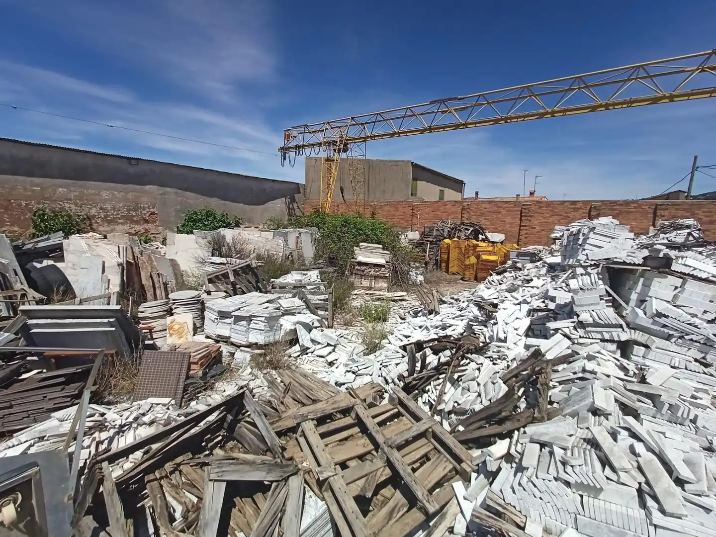 Vista exterior de Nave industrial en venta en Cáceres Capital