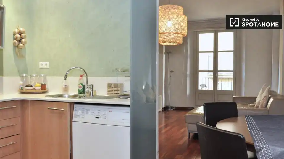 Habitació a Sant Pere, Sta. Caterina i la Ribera